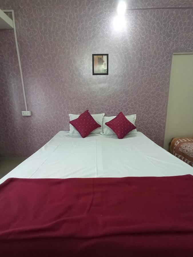 Malwade Motels Pune Ngoại thất bức ảnh