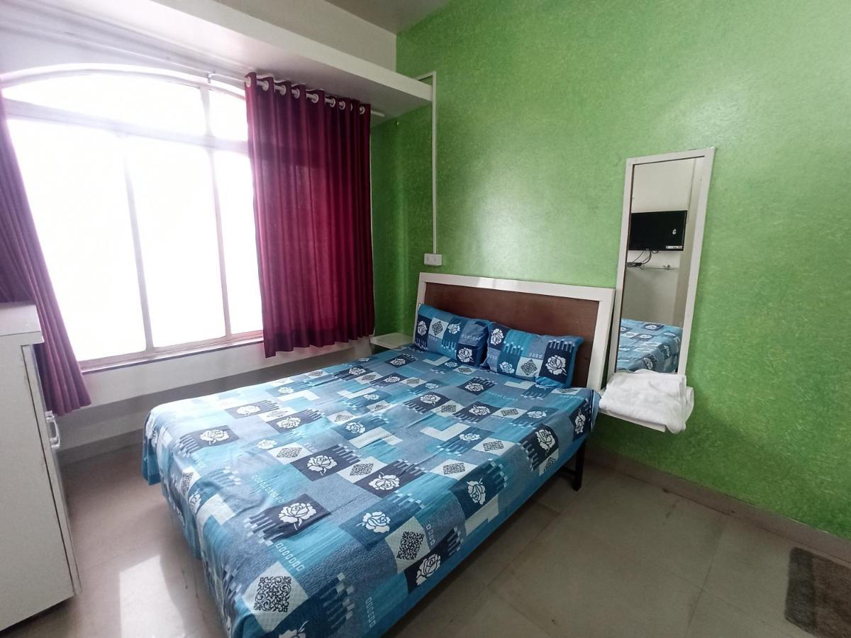Malwade Motels Pune Ngoại thất bức ảnh